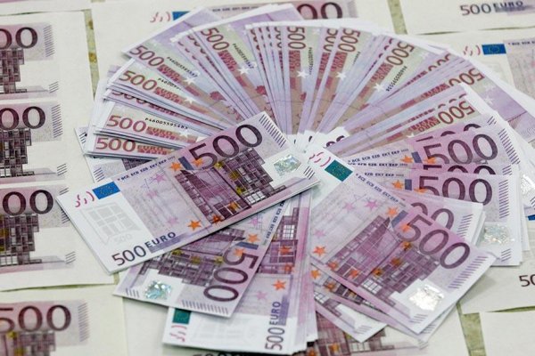 Komu vadí 500-eurovka
