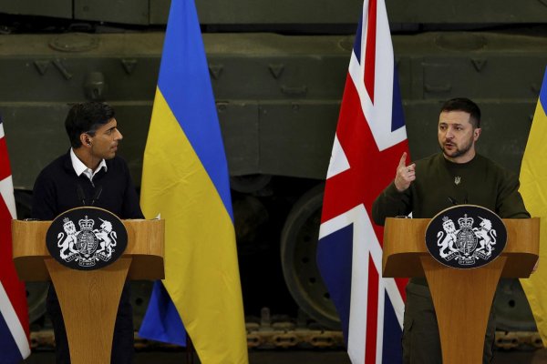 Rusko sľubuje „reakciu“, ak Británia pošle na Ukrajinu lietadlá