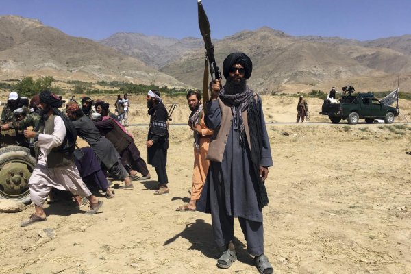 Taliban dovolí 200 Američanom a občanom ďalších krajín opustiť Afganistan