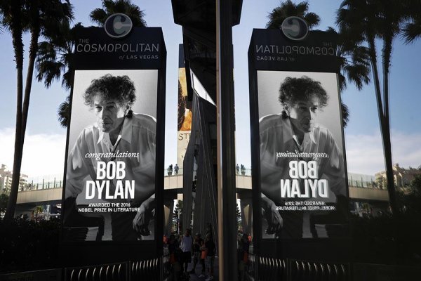 Ako Dylan prijal Nobelovu cenu