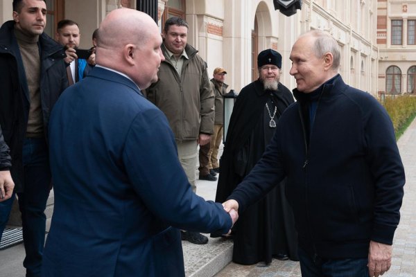 Putin po Kryme navštívil aj okupovaný ukrajinský Mariupol