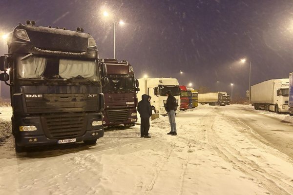 Poľskí dopravcovia po dohode s vládou pozastavia blokádu hranice s Ukrajinou