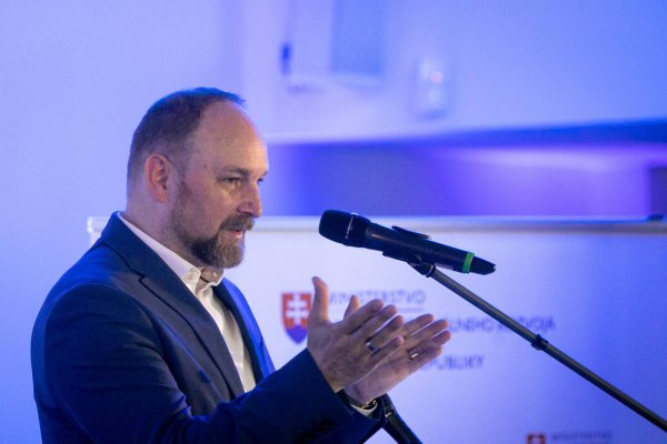 Predsedom Združenia samosprávnych krajov SK8 ostáva Jozef Viskupič