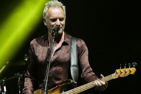 „Vojna na Ukrajine je absurdita založená na lži“, apeloval Sting počas varšavského koncertu