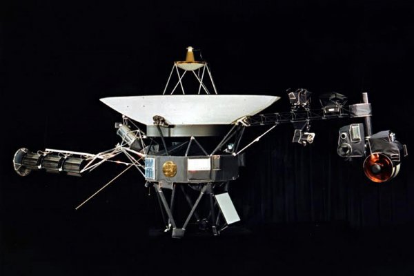 NASA zachytila signál z kozmickej sondy Voyager 2