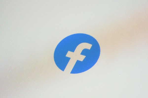 Podľa holandského úradu na ochranu osobných údajov by vláda nemala používať Facebook – čo to znamená podľa Martina Mojžiša