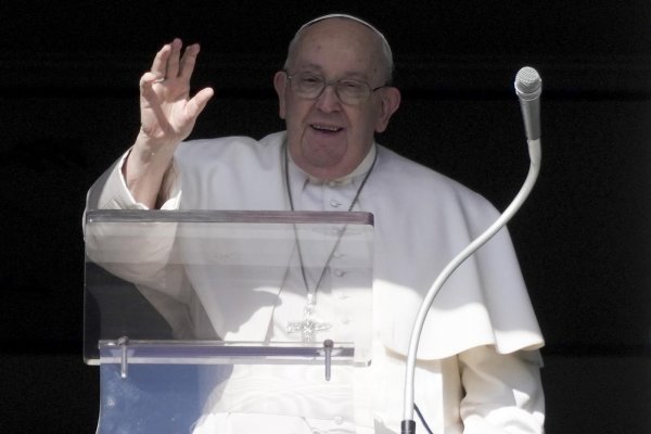 Pápež František volá po zastavení obchodovania s ľuďmi