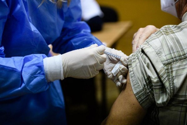 Ministerstvo zdravotníctva začína s očkovaním novými vakcínami proti covid-19
