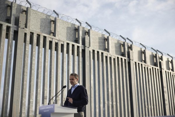 Grécky premiér žiada financie EÚ na predĺženie plota na hranici s Tureckom