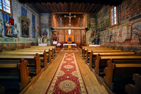 Viac ako 60 percent Slovákov je za odluku cirkví od štátu