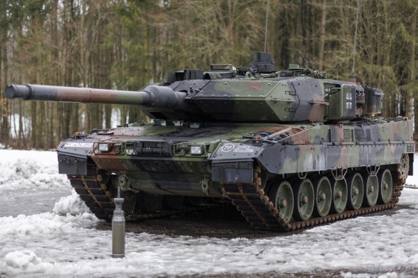 Prvý kanadský tank Leopard 2 dorazil do Poľska