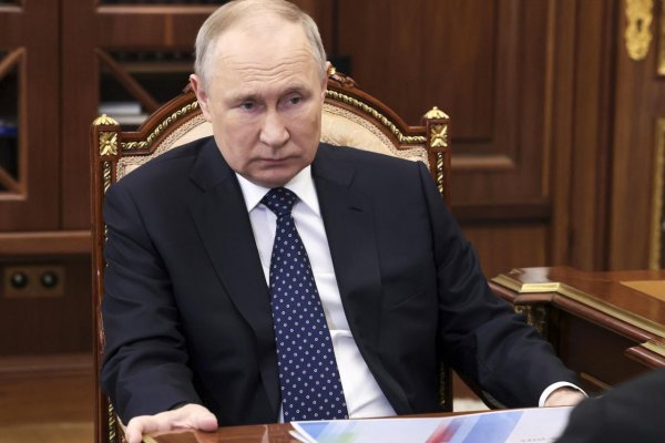 Exriaditeľ CIA vyzval na zvýšenie tlaku na Rusko, Putin je v ťažkej situácii