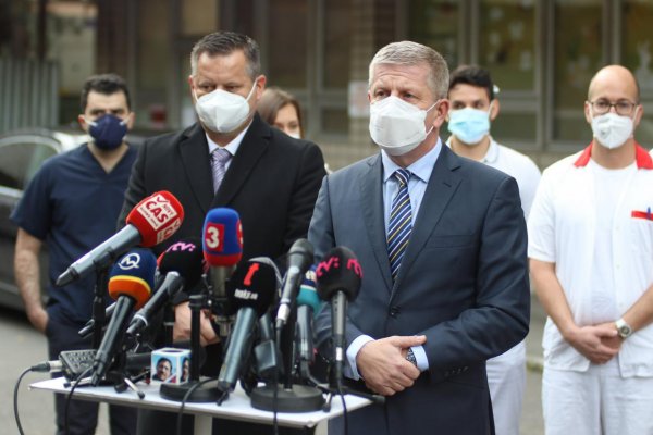 Minister Lengvarský varuje pred humanitárnou krízou, slovenských pacientov budú prijímať aj v zahraničí