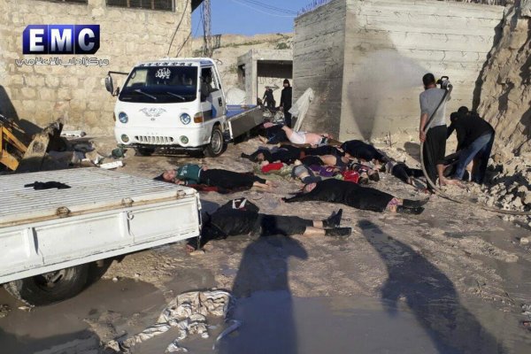Pri nálete v sýrskom Idlibe zomrelo 100 ľudí, 400 utrpelo zranenia
