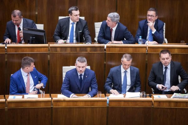 Parlament vyslovil dôveru novej vláde Petra Pellegriniho