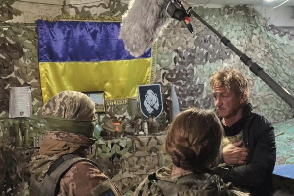 Herec Sean Penn je späť na Ukrajine. Bude sa angažovať v humanitárnej pomoci