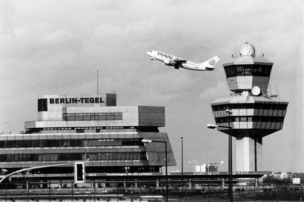 Airbus – na pokraji zániku. Ako veliteľ Apolla 8 Frank Borman zachránil Airbus