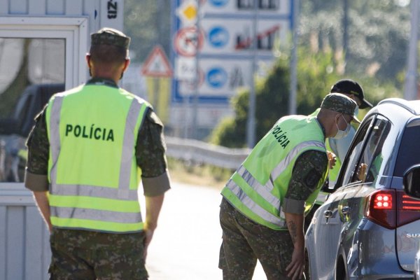 Polícia vykonáva zvýšenú kontrolu cestujúcich vstupujúcich na územie Slovenska