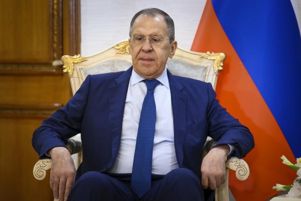 Lavrov v Iraku rokoval o sankciách Západu proti ruským ropným spoločnostiam