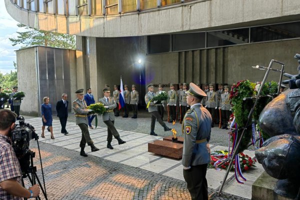Viacerí slovenskí ministri vyzdvihli hrdinstvo účastníkov SNP