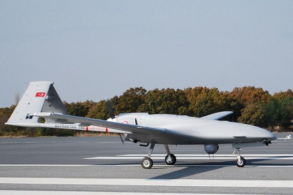 Turecká spoločnosť vyrábajúca populárne drony Bayraktar postaví na Ukrajine továreň