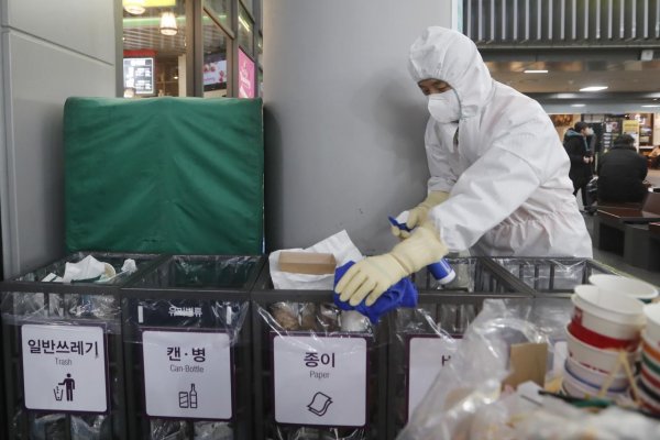 Francúzsko potvrdilo prvé prípady nákazy „čínskym vírusom“​ v Európe