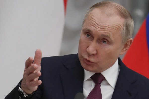 EÚ uvalí sankcie priamo na Putina aj Lavrova 