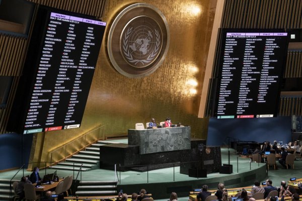 Valné zhromaždenie OSN pozastavilo členstvo Ruska v Rade OSN pre ľudské práva