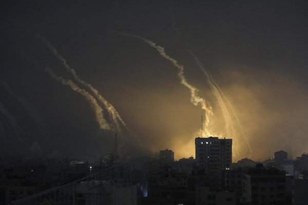 Izraelské lietadlá zasiahli v noci 150 podzemných objektov Hamasu