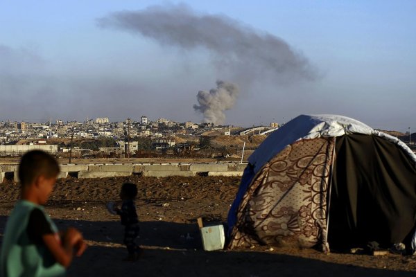 UNRWA tvrdí, že z Rafahu ušlo 150 000 ľudí, Izrael hovorí o 300 000 evakuovaných