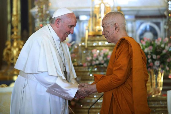 Pápež František v Thajsku hovoril o problémoch utečencov aj o obchodovaní s ľuďmi