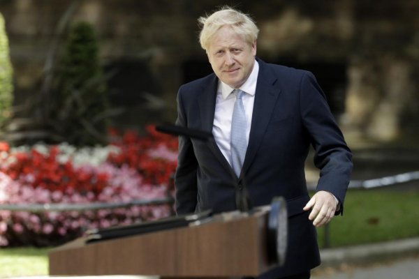 Johnson berie brexit vážne. Na kľúčové posty menoval jeho zástancov